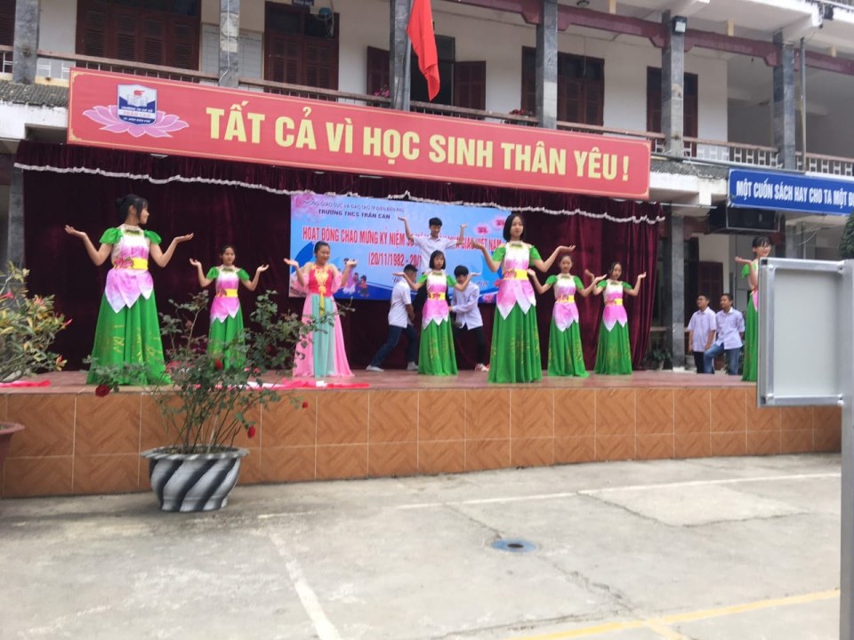 Hoạt động thi văn nghệ chào mừng ngày nhà giáo Việt Nam 20-11-2020