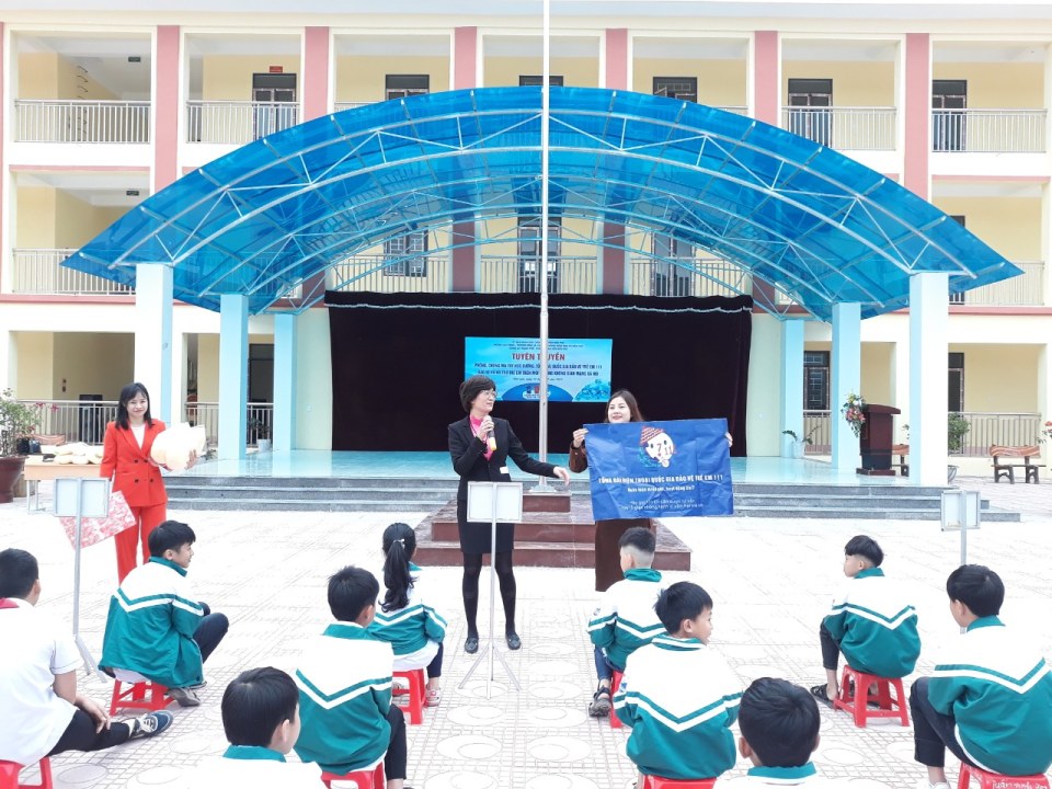 Trường trung học cơ sở Trần Can tổ chức tuyên truyền phòng, chống ma túy học đường; tổng đài quốc gia bảo vệ trẻ em 111; bảo vệ và hỗ trợ trẻ em trên môi trường không gian mạng xã hội