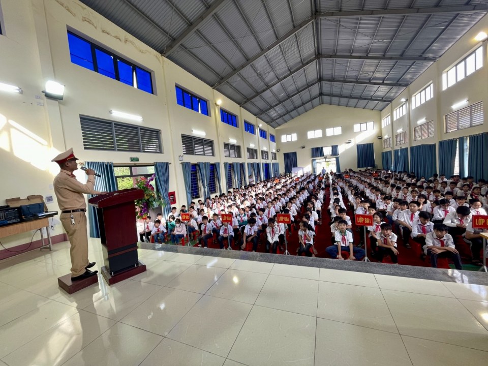 Tuyên truyền an toàn giao thông