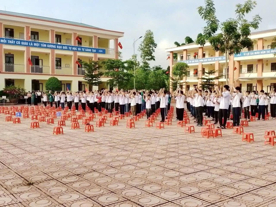 Trường THCS Trần Can hân hoan chào đón học sinh tựu trường năm học 2025-2026