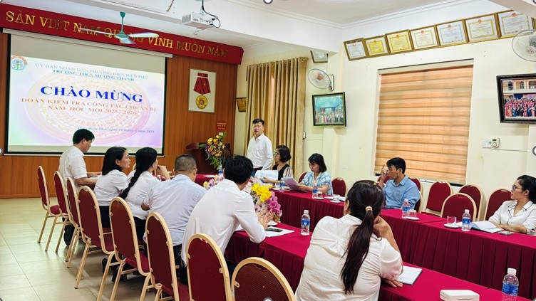 Trường THCS Mường Thanh đón đoàn kiểm tra công tác chuẩn bị năm học 2025 - 2026