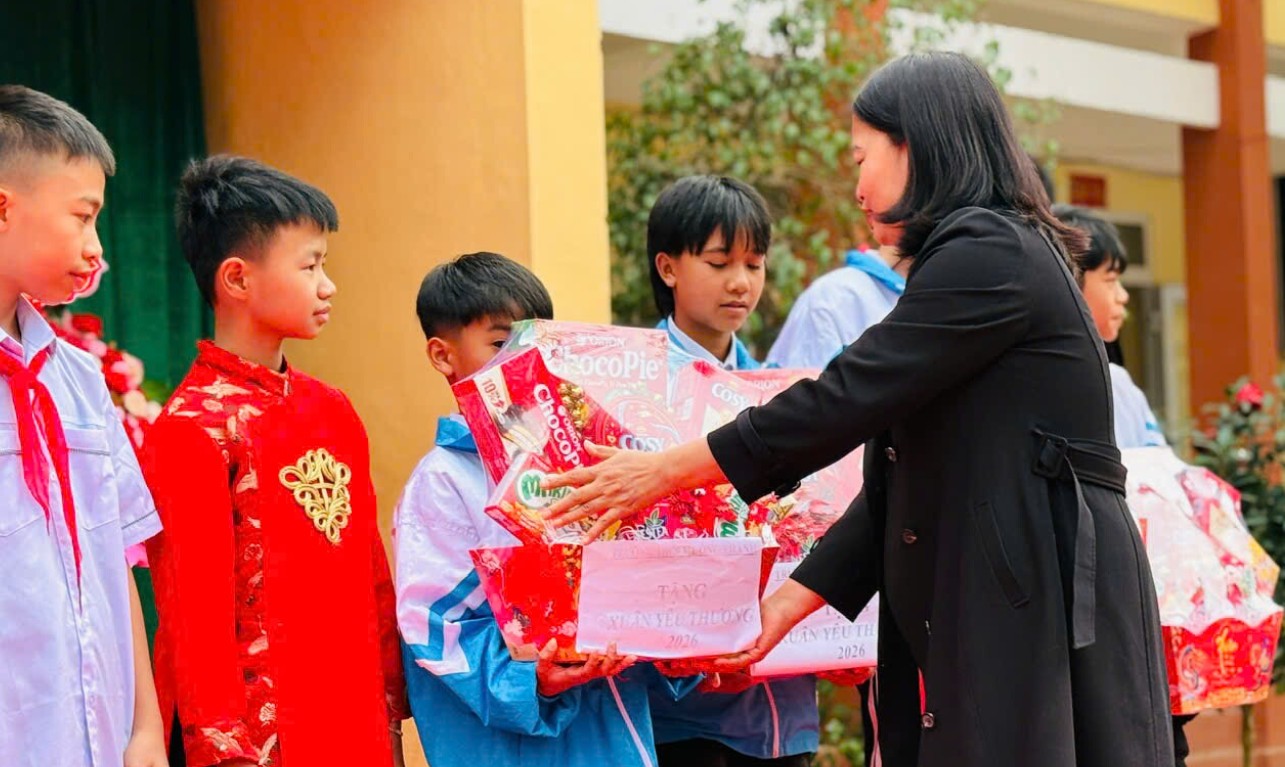 Xuân yêu thương – Tết sẻ chia