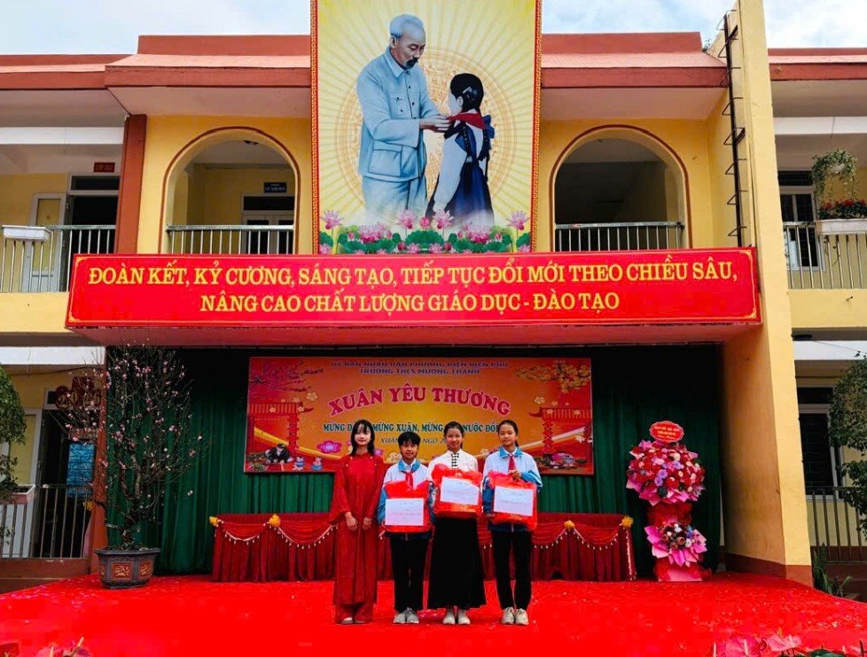 Xuân yêu thương – Tết sẻ chia