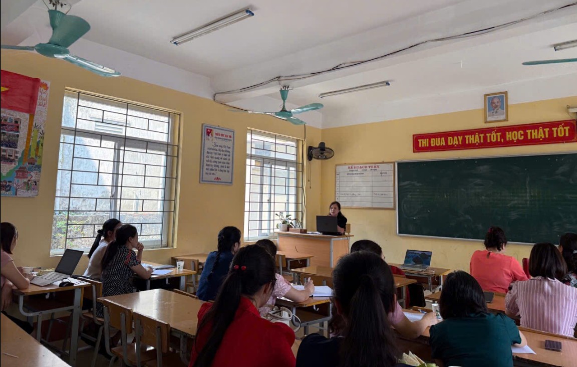 Trường THCS Mường Thanh tổ chức kế hoạch sinh hoạt chuyên môn cấp THCS cụm số 01 - Chuyên đề 04 năm học 2025–2026.