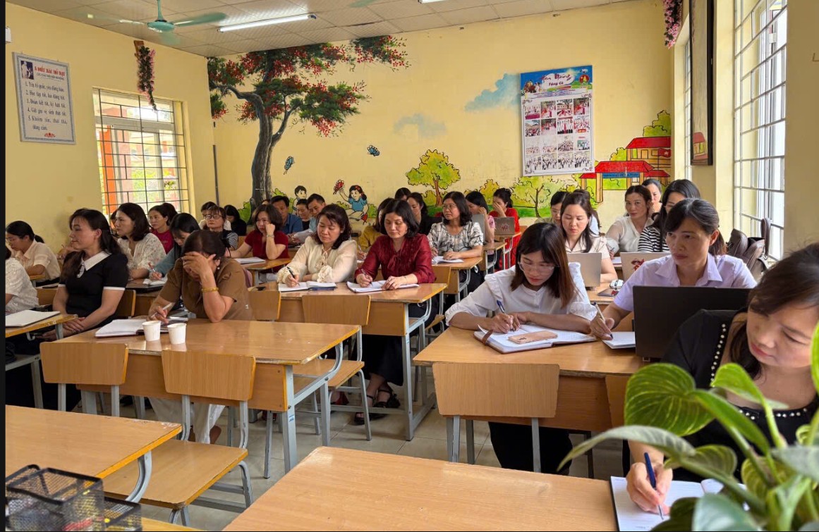 Trường THCS Mường Thanh tổ chức kế hoạch sinh hoạt chuyên môn cấp THCS cụm số 01 - Chuyên đề 04 năm học 2025–2026.