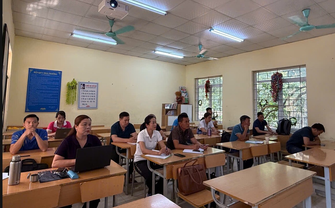 Trường THCS Mường Thanh tổ chức kế hoạch sinh hoạt chuyên môn cấp THCS cụm số 01 - Chuyên đề 04 năm học 2025–2026.