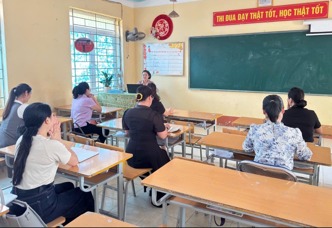 Trường THCS Mường Thanh tổ chức kế hoạch sinh hoạt chuyên môn cấp THCS cụm số 01 - Chuyên đề 04 năm học 2025–2026.