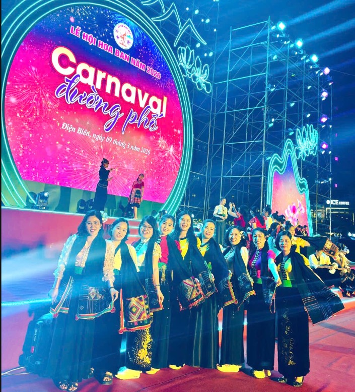 Trường THCS Mường Thanh tham gia lễ hội carnaval đường phố