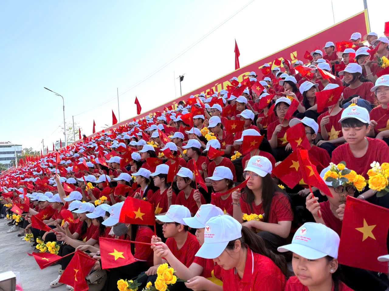 Thầy trò Trường THCS Mường Thanh tham gia lễ khai mạc đại hội tdtt tỉnh Điện Biên lần thứ xii năm 2026.