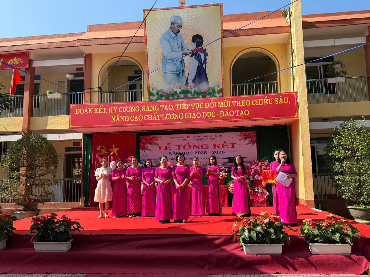 Rực rỡ sắc phượng hồng: Trường THCS Mường Thanh tổ chức lễ tổng kết năm học 2025-2026