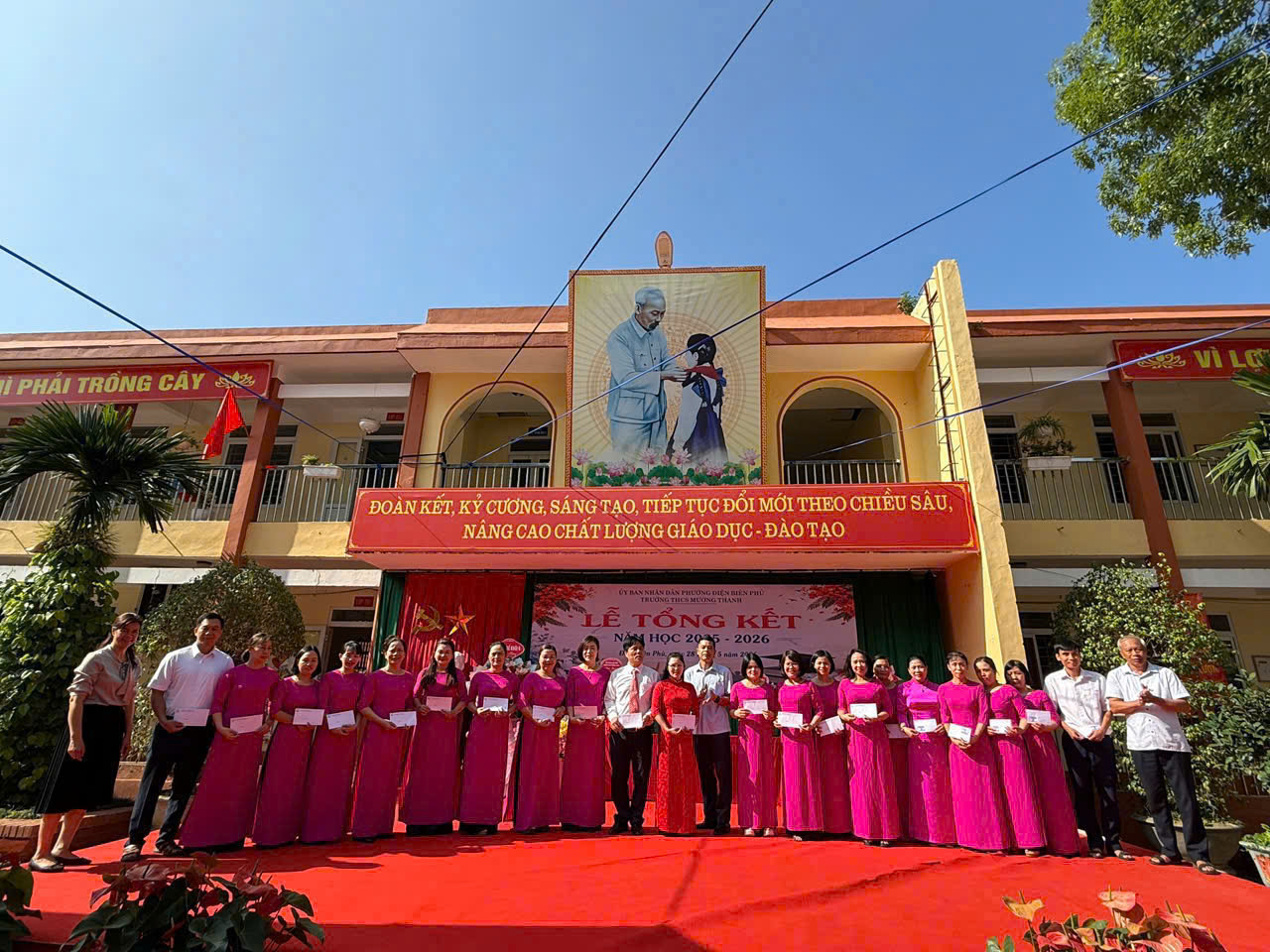 Rực rỡ sắc phượng hồng: Trường THCS Mường Thanh tổ chức lễ tổng kết năm học 2025-2026