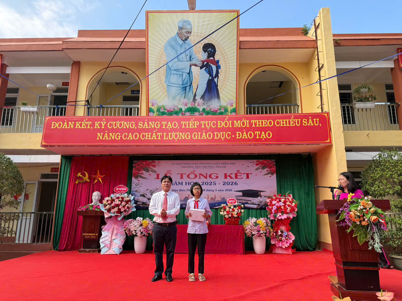 Rực rỡ sắc phượng hồng: Trường THCS Mường Thanh tổ chức lễ tổng kết năm học 2025-2026