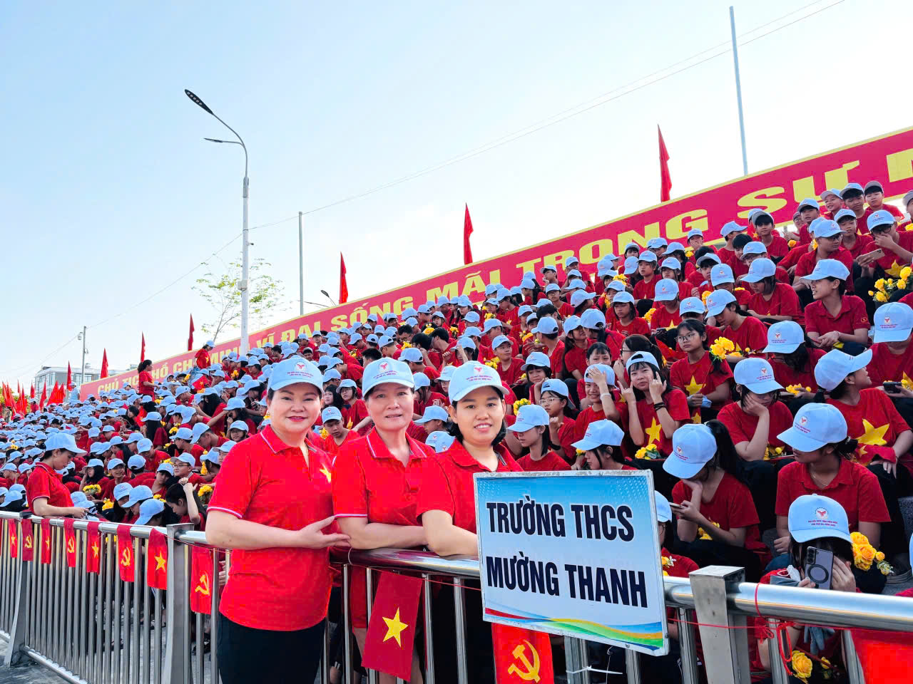 Thầy trò Trường THCS Mường Thanh tham gia lễ khai mạc đại hội tdtt tỉnh Điện Biên lần thứ xii năm 2026.