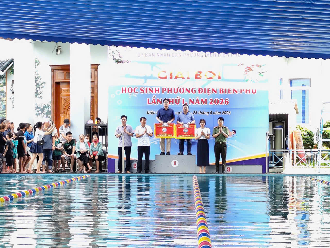 Rực rỡ sắc vàng: Trường THCS Mường Thanh đạt giải xuất sắc nhất tại giải bơi học sinh phường Điện Biên Phủ lần thứ i, năm 2026