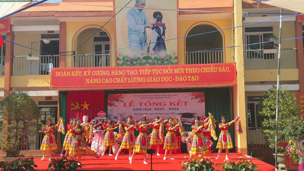 Rực rỡ sắc phượng hồng: Trường THCS Mường Thanh tổ chức lễ tổng kết năm học 2025-2026