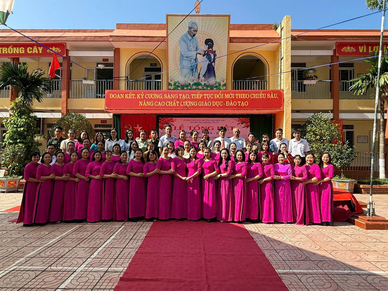 Rực rỡ sắc phượng hồng: Trường THCS Mường Thanh tổ chức lễ tổng kết năm học 2025-2026