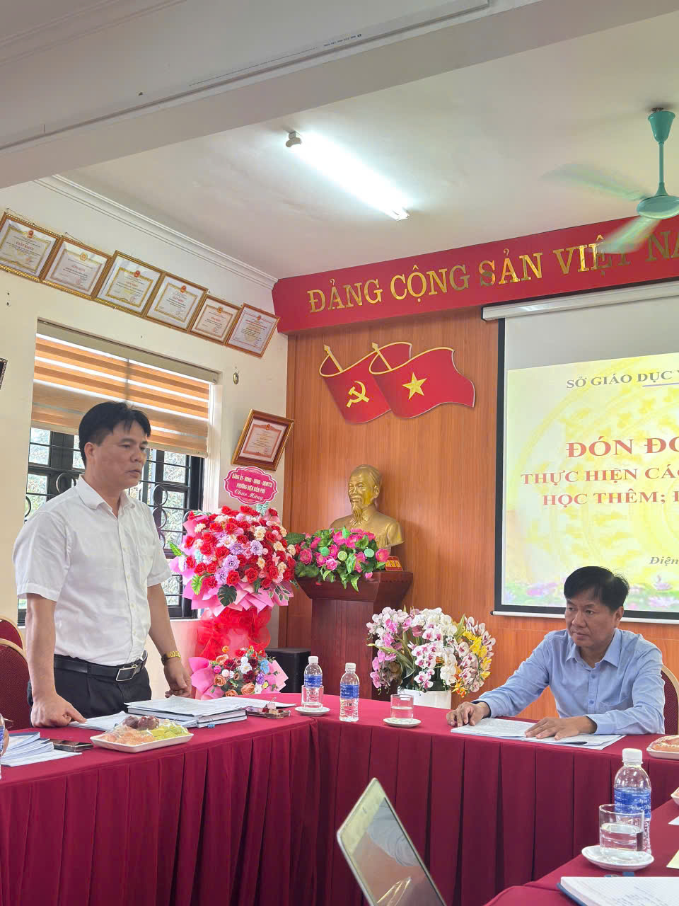 Trường THCS Mường Thanh đón đoàn của sở GD&ĐT Điện Biên về kiểm tra việc thực hiện các quy định về dạy thêm, học thêm; đào tạo kĩ năng sống.