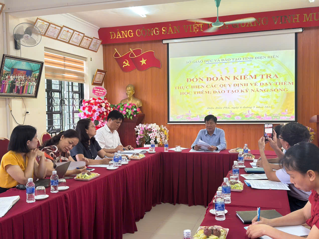 Trường THCS Mường Thanh đón đoàn của sở GD&ĐT Điện Biên về kiểm tra việc thực hiện các quy định về dạy thêm, học thêm; đào tạo kĩ năng sống.