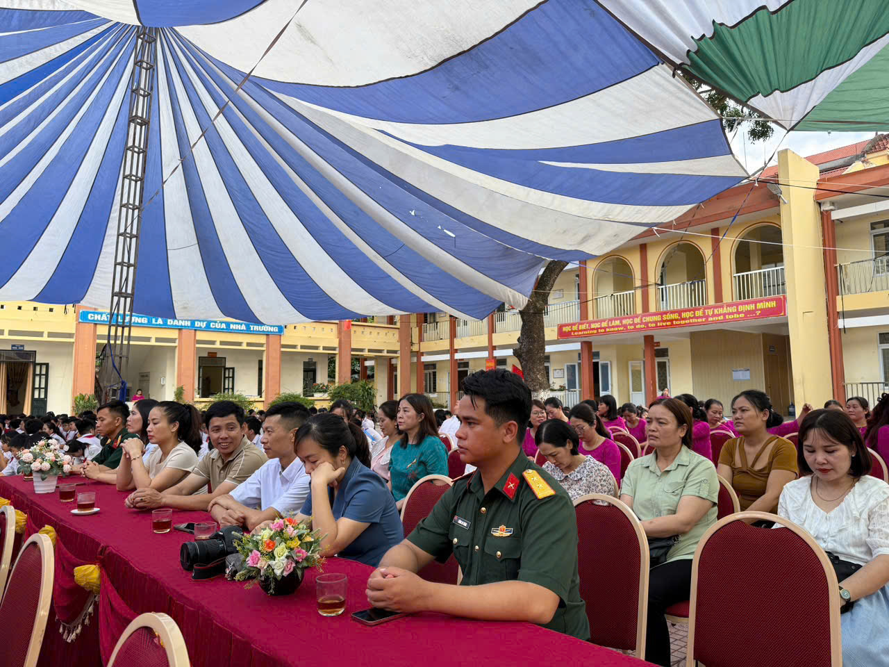 Rực rỡ sắc phượng hồng: Trường THCS Mường Thanh tổ chức lễ tổng kết năm học 2025-2026