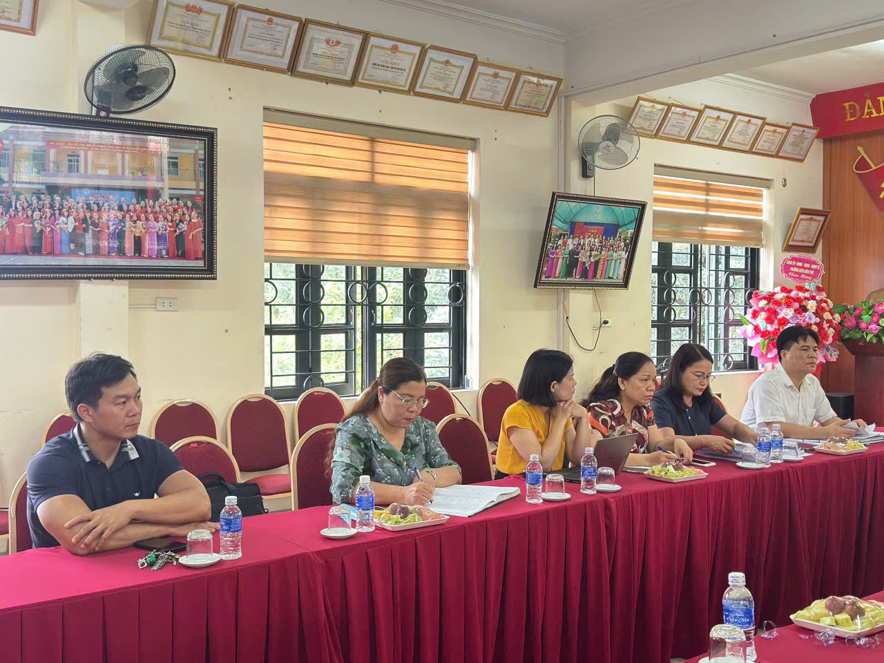 Trường THCS Mường Thanh đón đoàn của sở GD&ĐT Điện Biên về kiểm tra việc thực hiện các quy định về dạy thêm, học thêm; đào tạo kĩ năng sống.