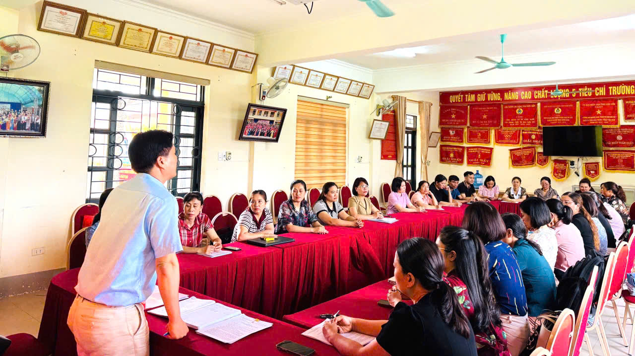 Đảng bộ Trường THCS Mường Thanh: Dấu ấn đổi mới và kiện toàn tổ chức trong những ngày tháng 5 lịch sử