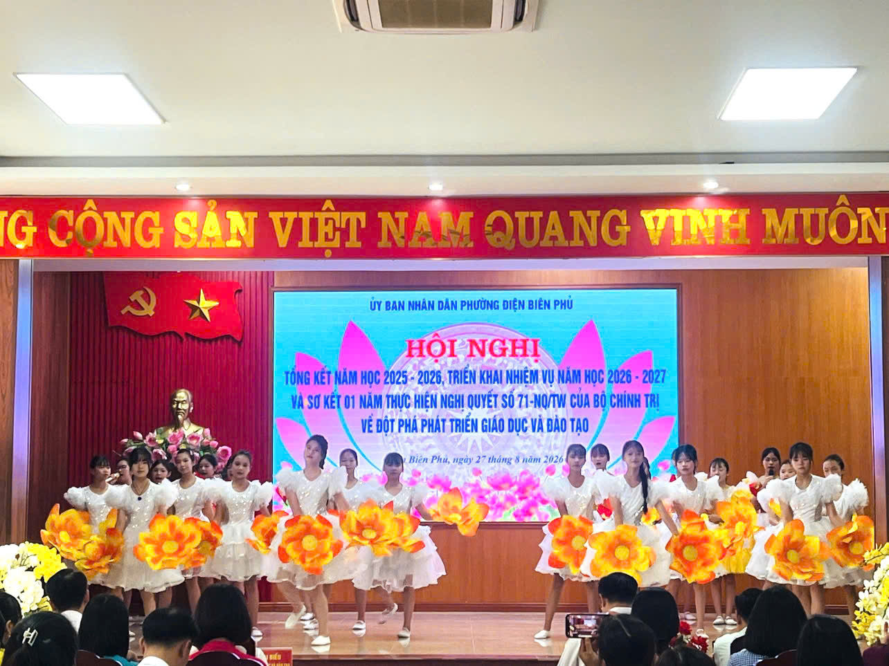 Trường THCS Mường Thanh tham gia hội nghị tổng kết năm học 2025 – 2026 của UBND phường Điện Biên Phủ.