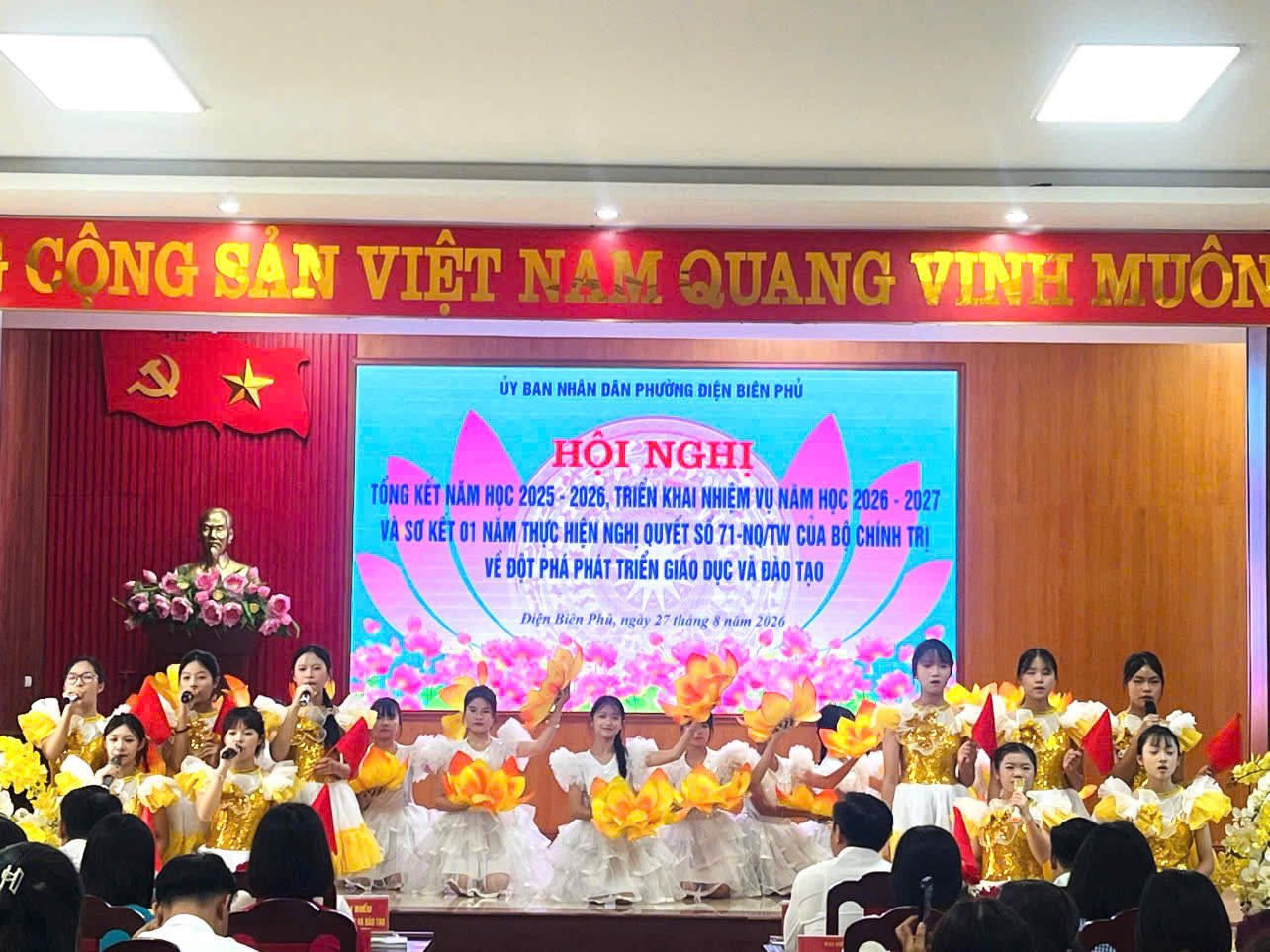 Trường THCS Mường Thanh tham gia hội nghị tổng kết năm học 2025 – 2026 của UBND phường Điện Biên Phủ.