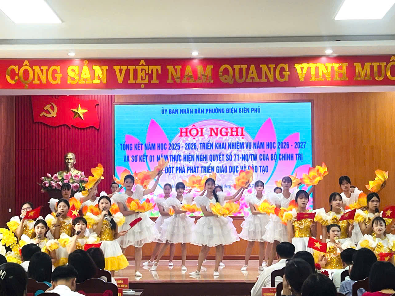 Trường THCS Mường Thanh tham gia hội nghị tổng kết năm học 2025 – 2026 của UBND phường Điện Biên Phủ.
