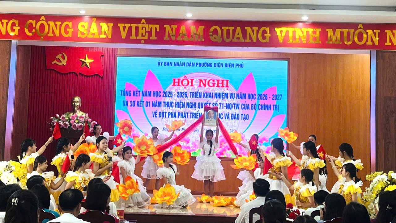 Trường THCS Mường Thanh tham gia hội nghị tổng kết năm học 2025 – 2026 của UBND phường Điện Biên Phủ.