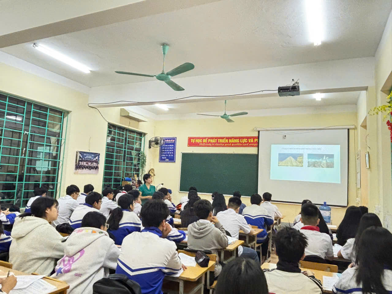 Trường THCS Tân Bình sẵn sàng cho hội thi giáo viên dạy giỏi cấp phường năm học 2025–2026