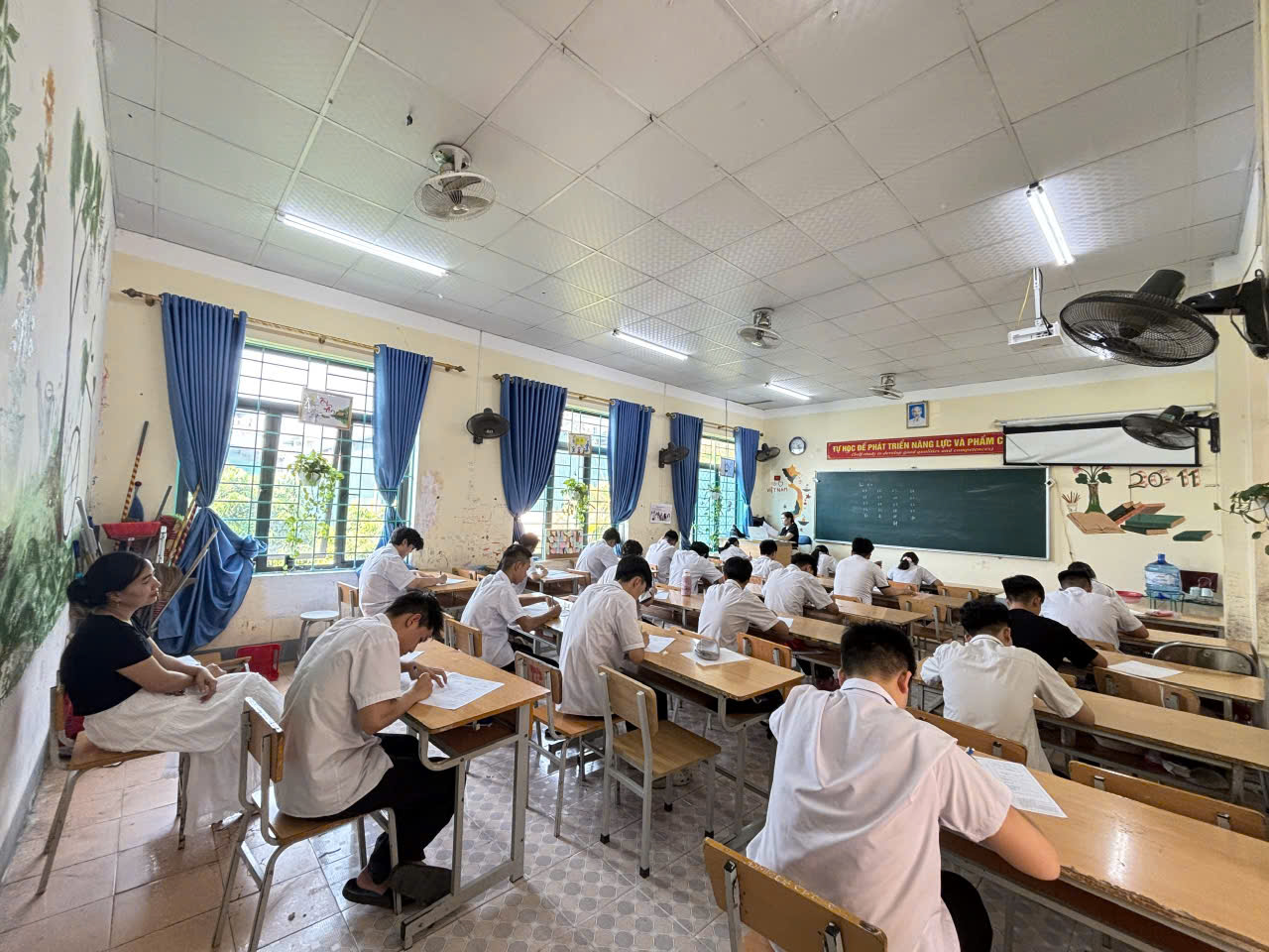 Kỳ thi thử vào lớp 10 tại Trường THCS Tân Bình: Bước chuẩn bị vững vàng cho kỳ thi quan trọng