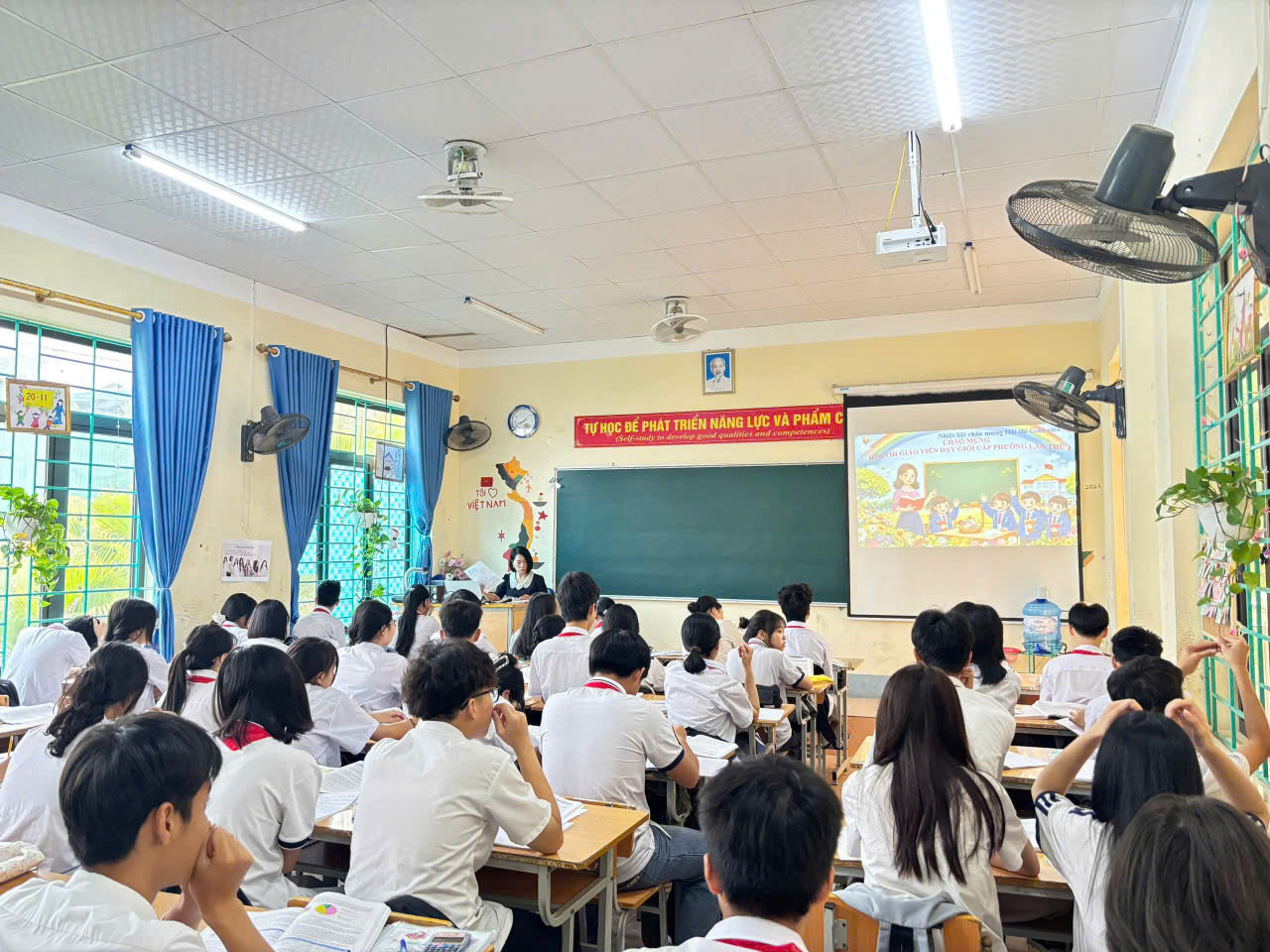 Trường THCS Tân Bình sẵn sàng cho hội thi giáo viên dạy giỏi cấp phường năm học 2025–2026