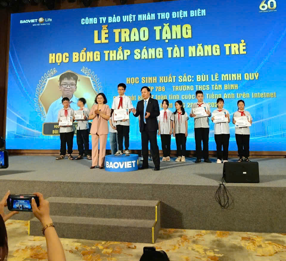 Công ty Bảo Việt Nhân thọ Điện Biên phối hợp với trường THCS Tân Bình triển khai chương trình học bổng “Thắp sáng tài năng trẻ” năm 2026