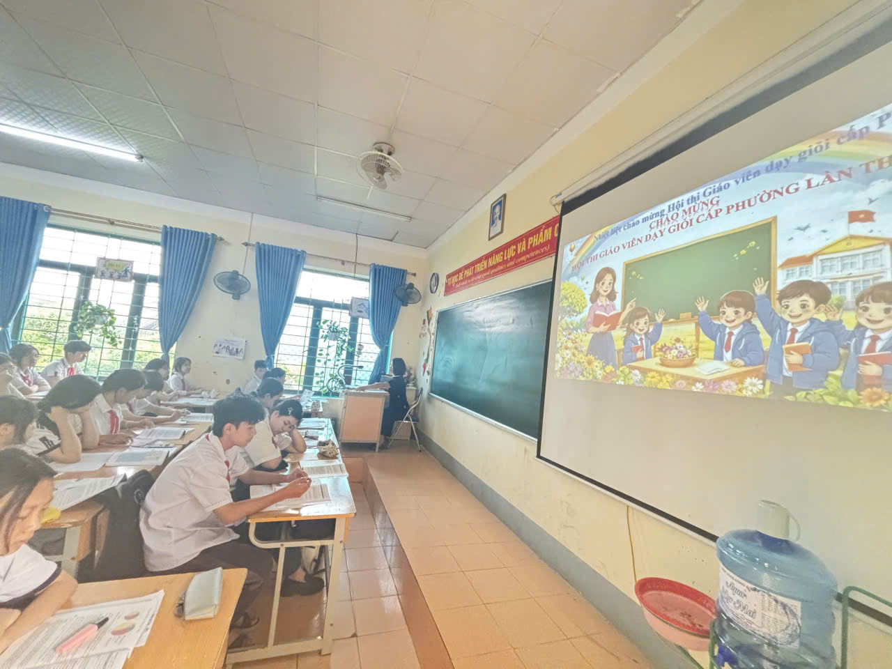Trường THCS Tân Bình sẵn sàng cho hội thi giáo viên dạy giỏi cấp phường năm học 2025–2026