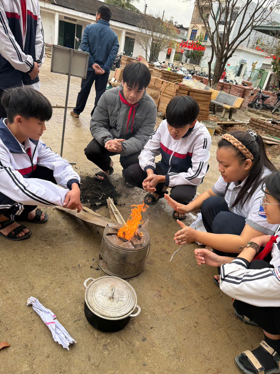 Trường THCS Thanh Bình - Phường Điện Biên Phủ tổ chức chương trình “Tết bính ngọ – Xuân yêu thương 2026”