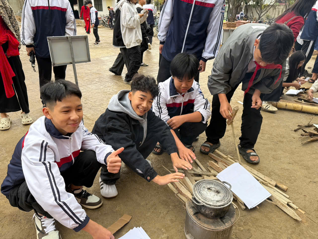 Trường THCS Thanh Bình - Phường Điện Biên Phủ tổ chức chương trình “Tết bính ngọ – Xuân yêu thương 2026”