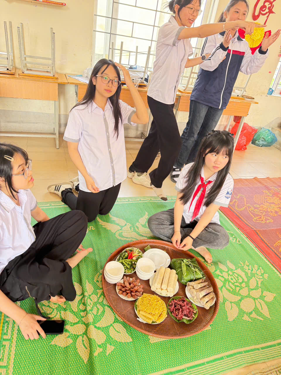 Trường THCS Thanh Bình, phường Điện Biên Phủ tổ chức các hoạt động chào mừng ngày quốc tế phụ nữ 8/3 và hưởng ứng lễ hội Hoa Ban năm 2026