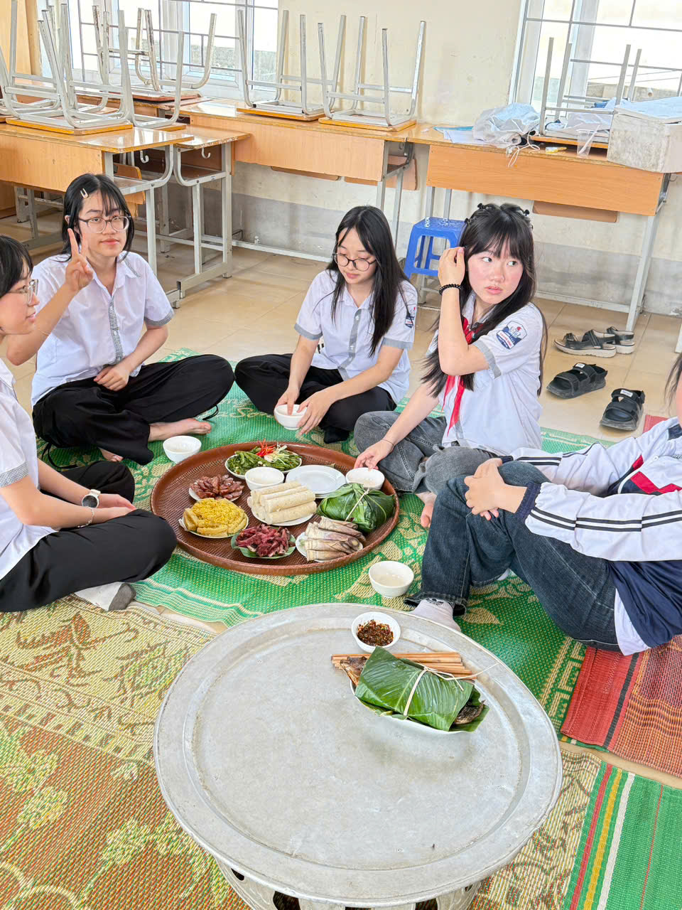 Trường THCS Thanh Bình, phường Điện Biên Phủ tổ chức các hoạt động chào mừng ngày quốc tế phụ nữ 8/3 và hưởng ứng lễ hội Hoa Ban năm 2026