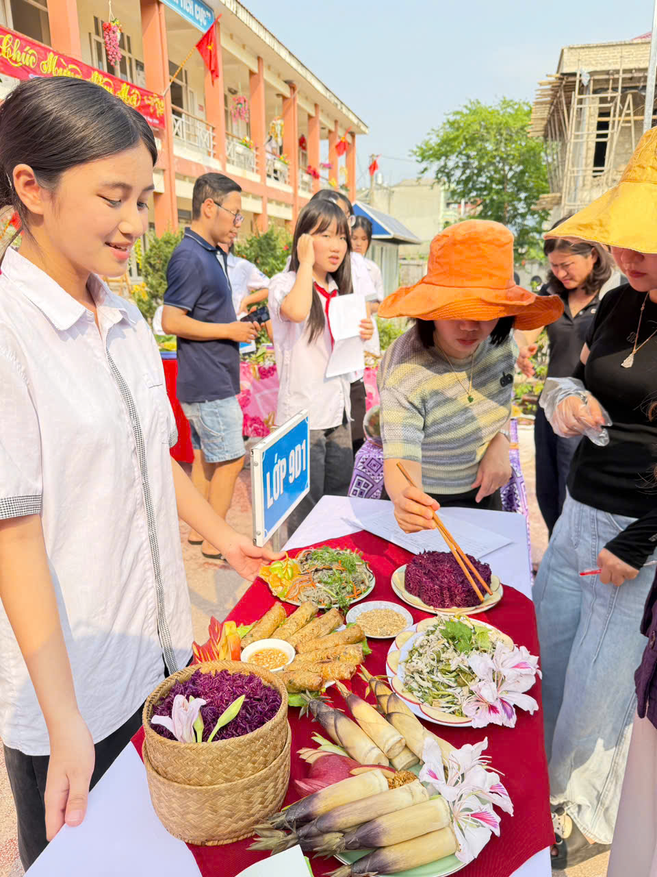 Trường THCS Thanh Bình, phường Điện Biên Phủ tổ chức các hoạt động chào mừng ngày quốc tế phụ nữ 8/3 và hưởng ứng lễ hội Hoa Ban năm 2026