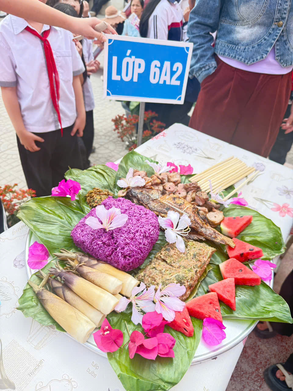 Trường THCS Thanh Bình, phường Điện Biên Phủ tổ chức các hoạt động chào mừng ngày quốc tế phụ nữ 8/3 và hưởng ứng lễ hội Hoa Ban năm 2026