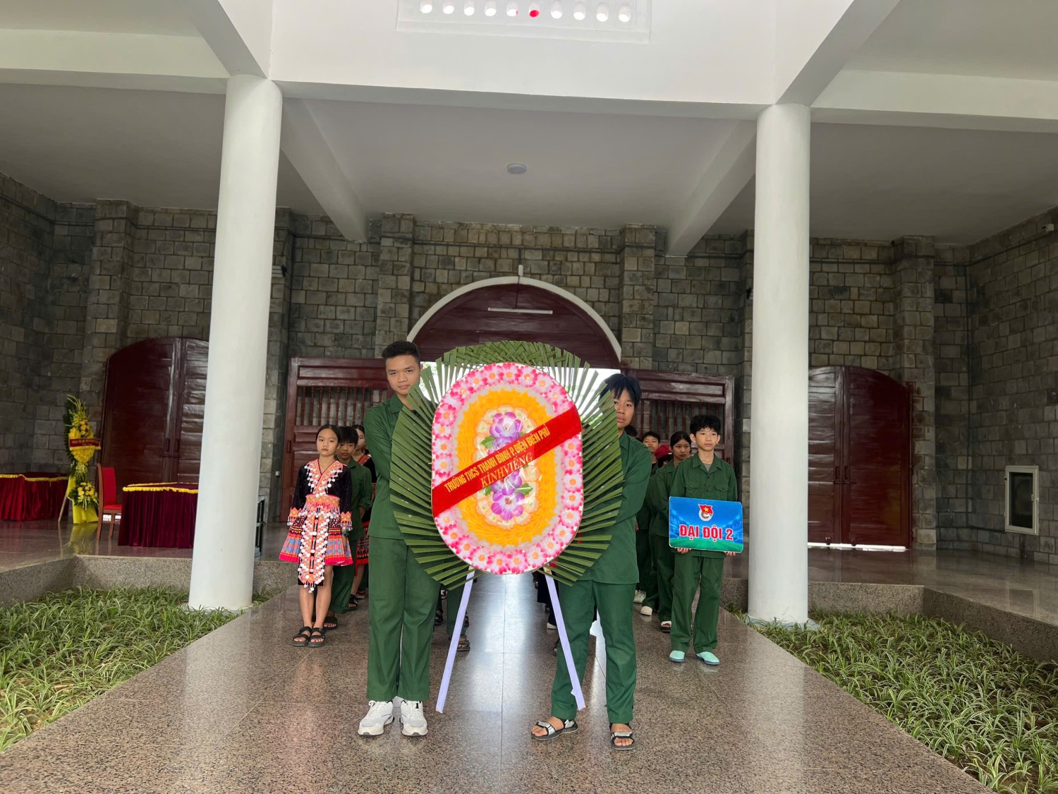 Học sinh Trường THCS Thanh Bình tham gia chương trình “chúng em làm chiến sỹ Điện Biên”
