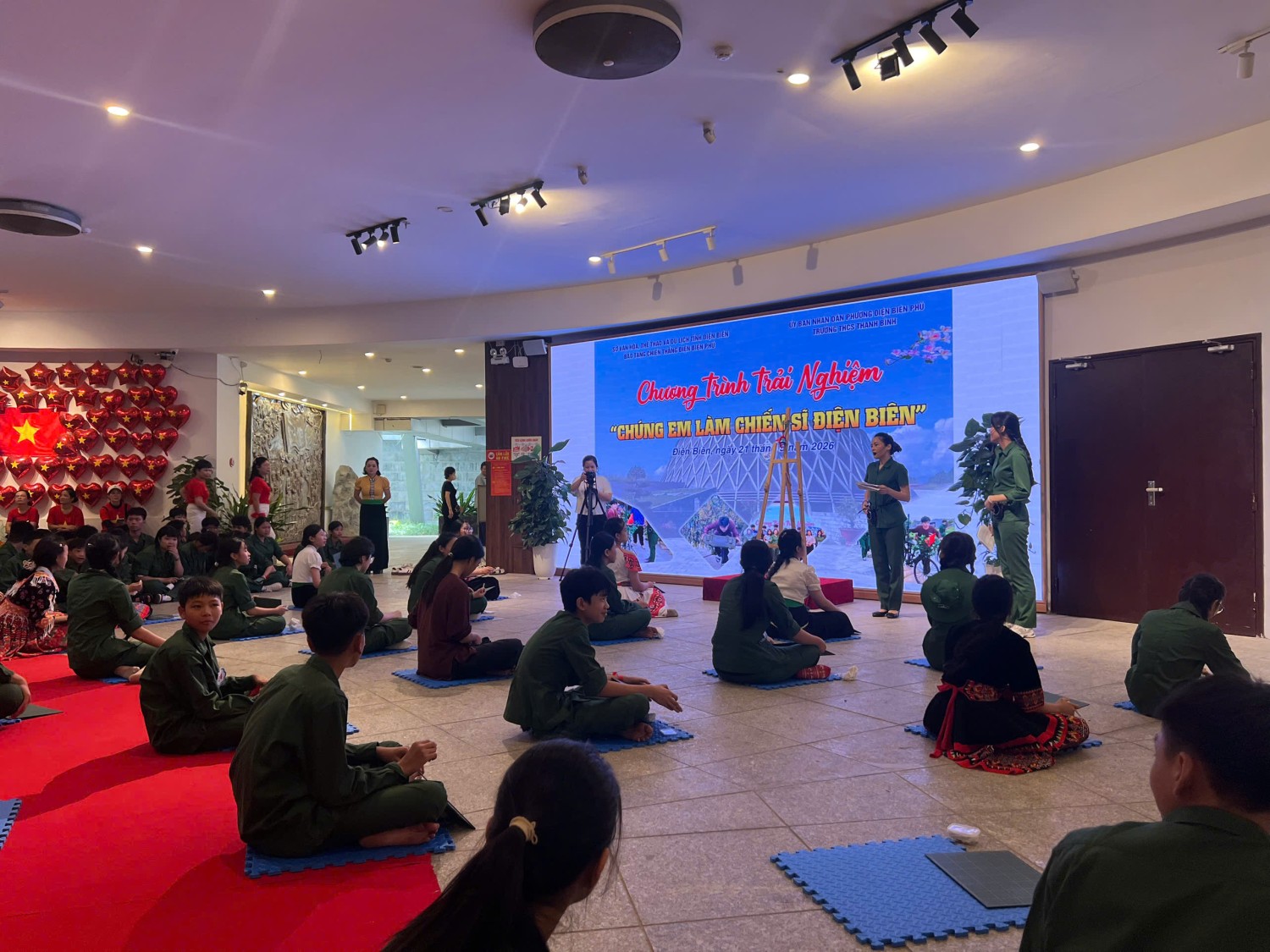 Học sinh Trường THCS Thanh Bình tham gia chương trình “chúng em làm chiến sỹ Điện Biên”