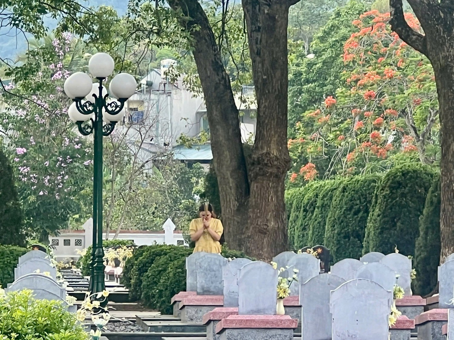 Trường THCS Thanh Bình - Phường Điện Biên Phủ, tỉnh Điện Biên dâng hương tri ân các anh hùng liệt sỹ nhân kỷ niệm 72 năm chiến thắng Điện Biên Phủ