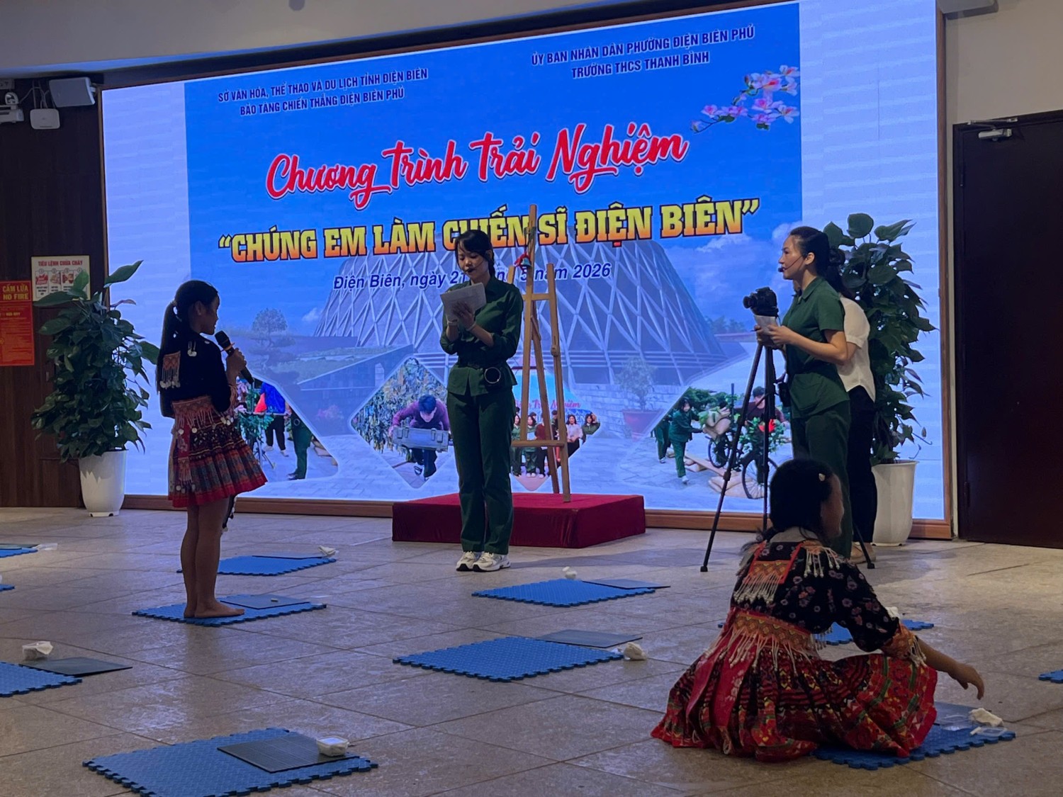 Học sinh Trường THCS Thanh Bình tham gia chương trình “chúng em làm chiến sỹ Điện Biên”