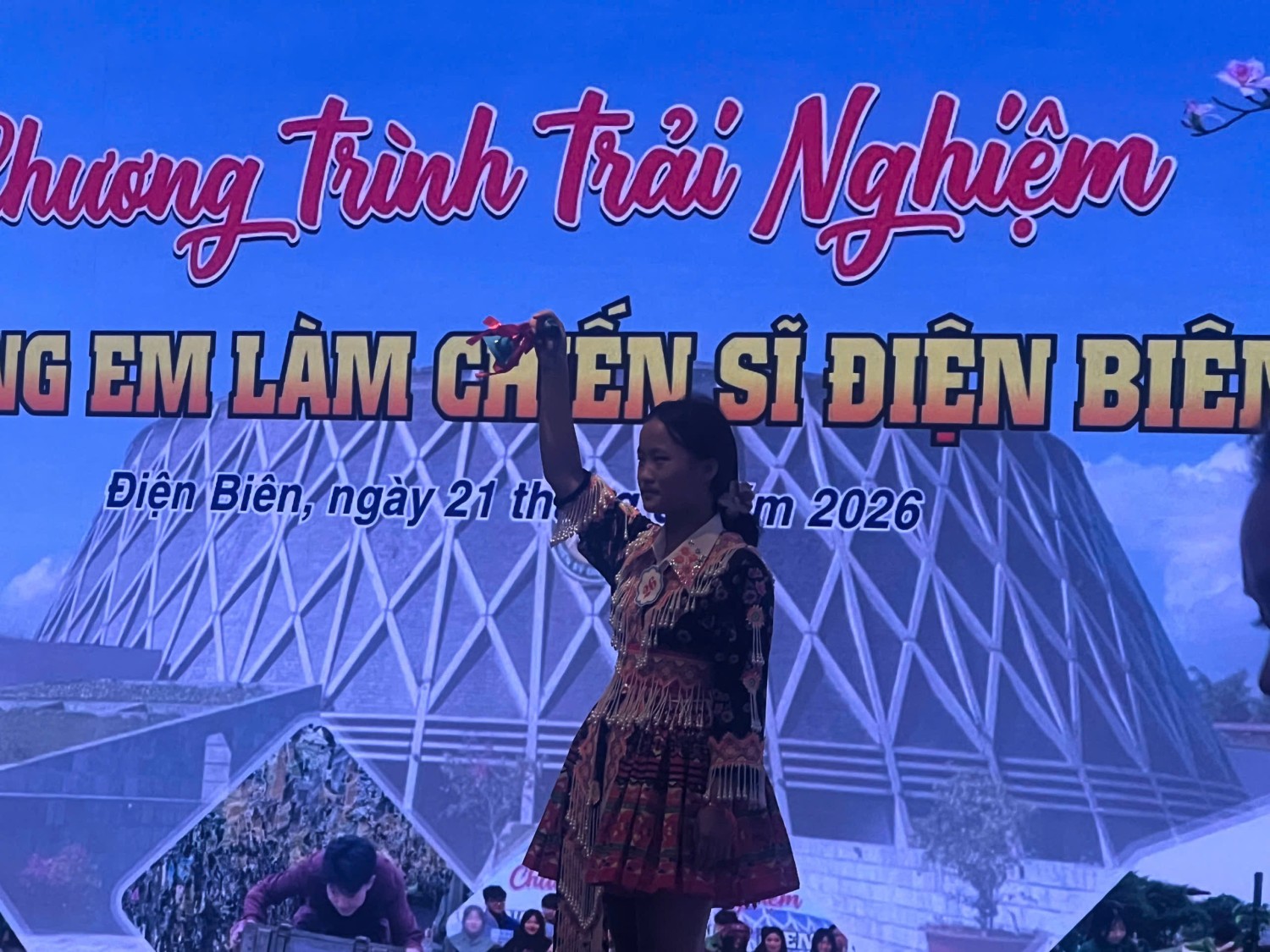 Học sinh Trường THCS Thanh Bình tham gia chương trình “chúng em làm chiến sỹ Điện Biên”