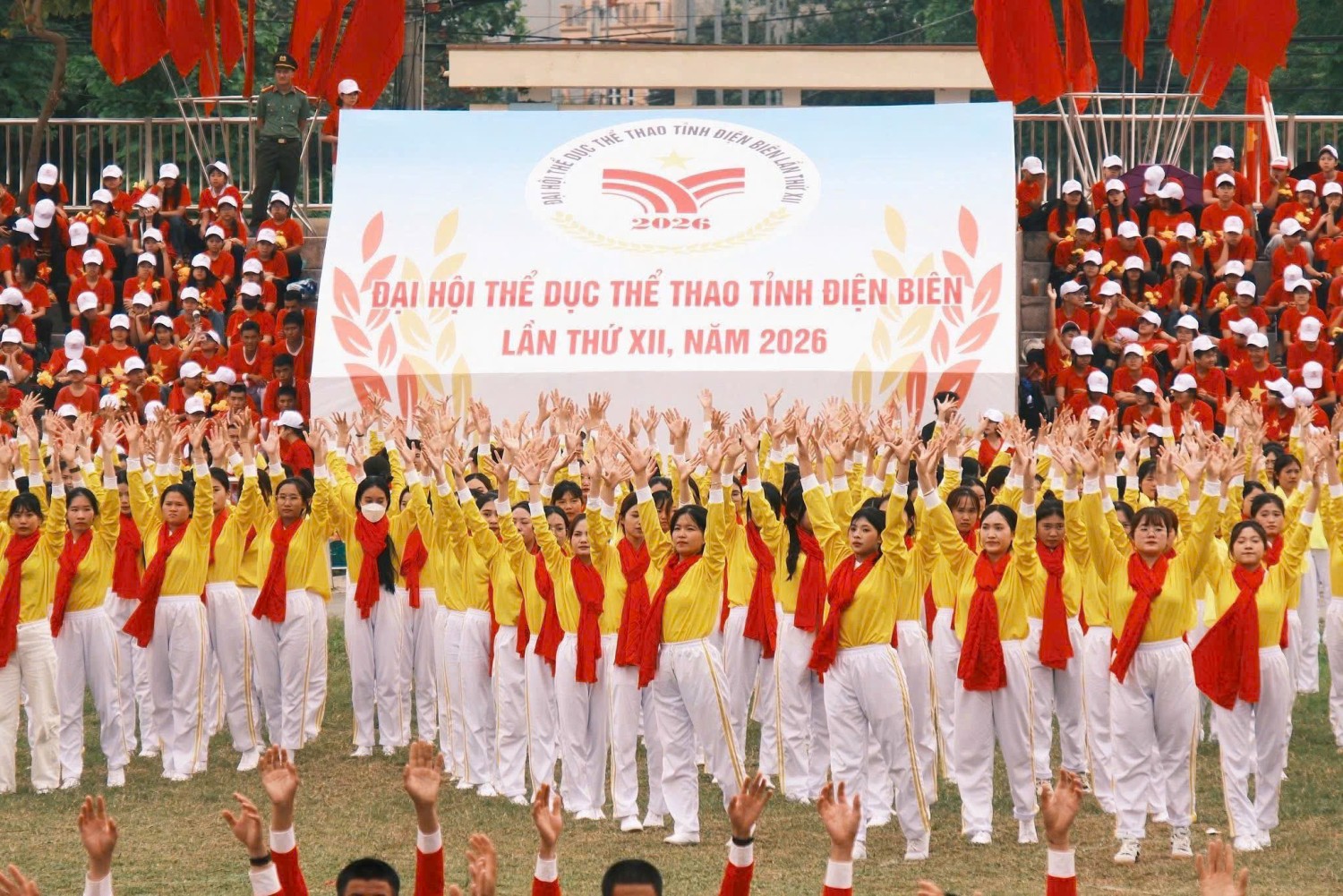 Trường THCS Thanh Bình, phường Điện Biên Phủ tham gia màn vẫy cờ hoa tại đại hội thể dục thể thao tỉnh Điện Biên lần thứ xii năm 2026