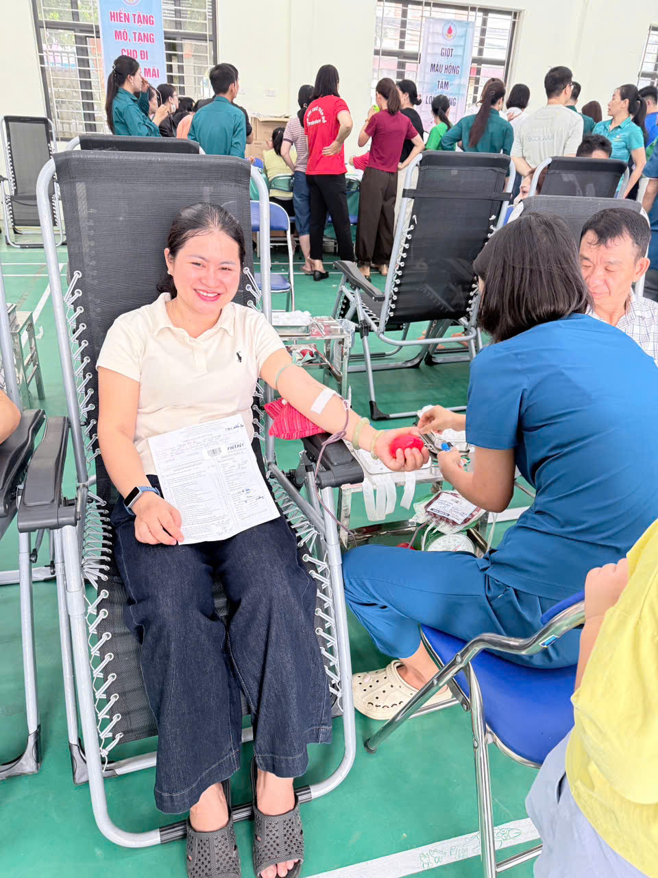 Cán bộ, giáo viên, nhân viên Trường THCS Thanh Bình tích cực tham gia ngày hội hiến máu tình nguyện năm 2026