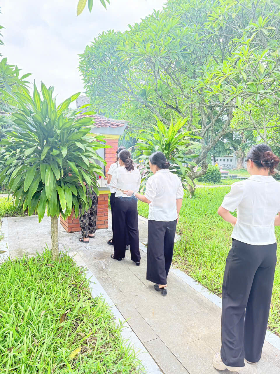 Trường THCS Thanh Bình hướng về ngày 27/7: Uống nước nhớ nguồn - Trân trọng quá khứ, hướng tới tương lai