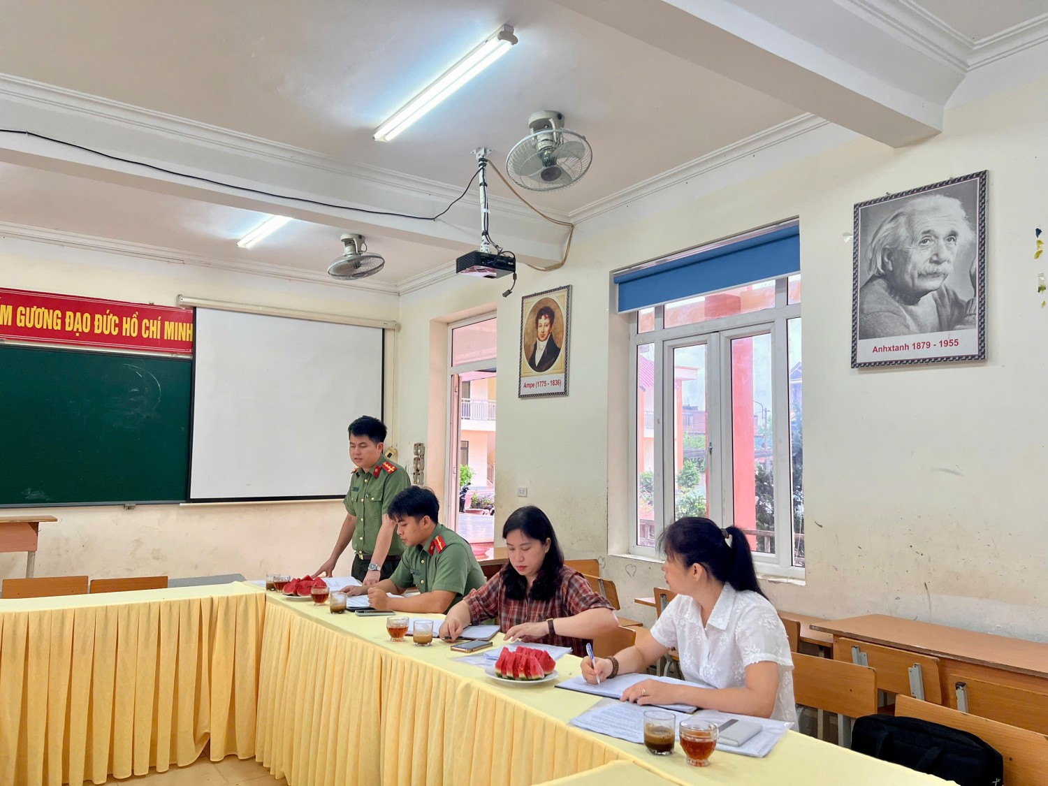 Trường THCS Thanh Bình đón đoàn kiểm tra công tác bảo vệ bí mật nhà nước phường Điện Biên Phủ