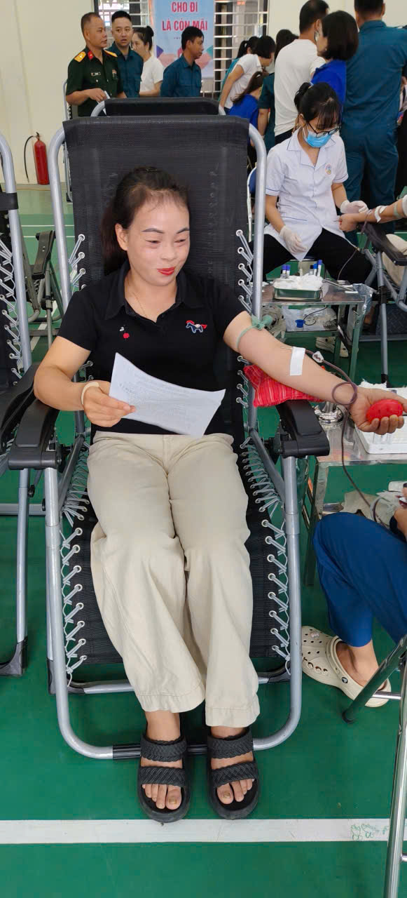 Cán bộ, giáo viên, nhân viên Trường THCS Thanh Bình tích cực tham gia ngày hội hiến máu tình nguyện năm 2026